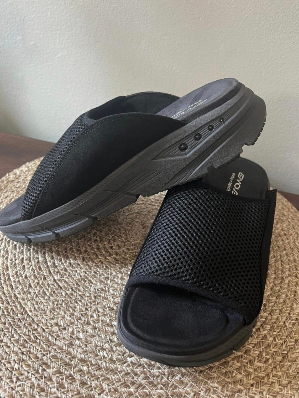 Easy Spirit Maria EMOVE Sandals Size 8.5 M Black Casual Walking Comfort Women's.